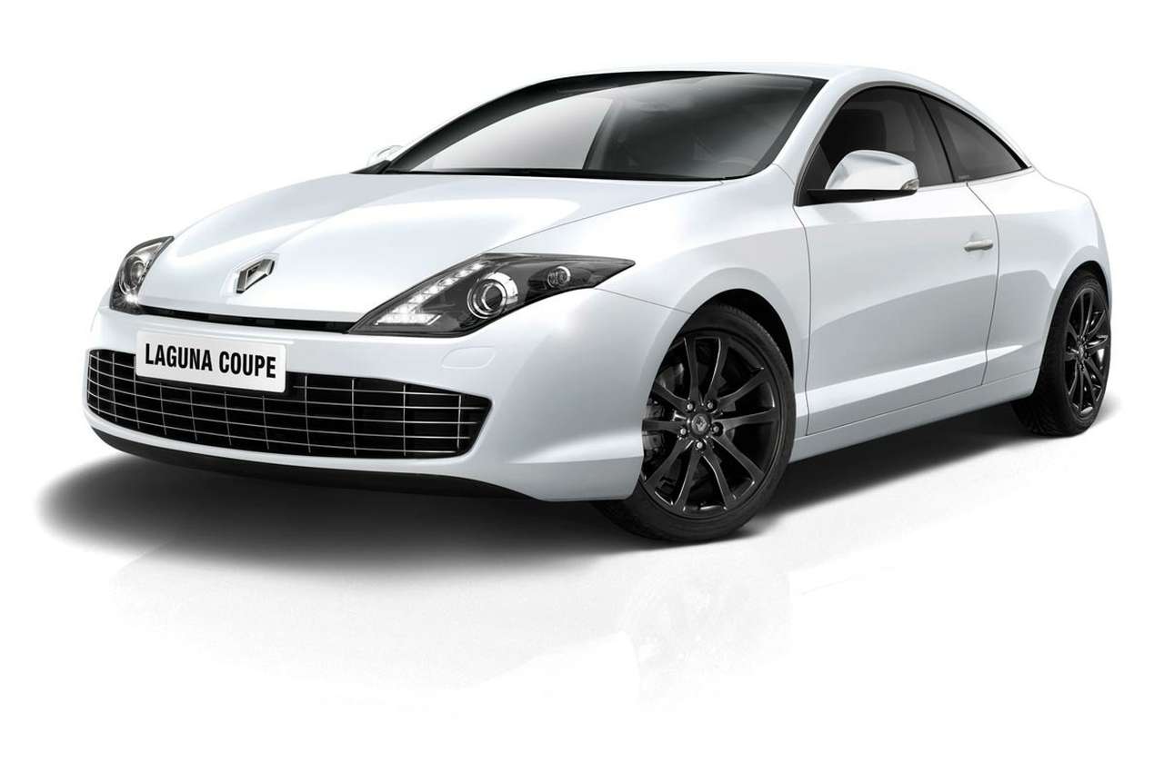 Обновленная Laguna Coupe появится у дилеров в мае