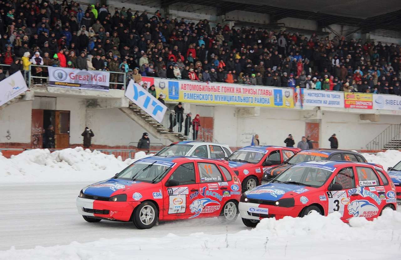По правилам чемпионата, в 16 заездах принимали участие 16 лучших спортсменов.