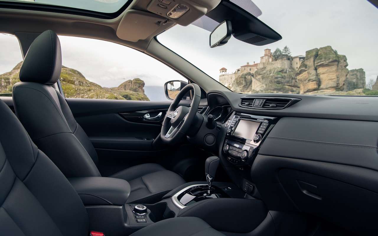 Надежный атмосферник, проверенный вариатор, щедрый набор электроники: новый кроссовер из параимпорта