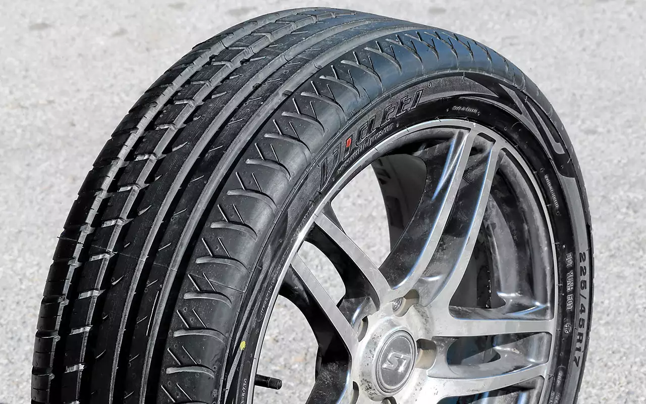 Китайская летняя резина r17. Viatti 225/45 r17 лето. Continental PREMIUMCONTACT 7. Китайская резина Триангл летняя резина.