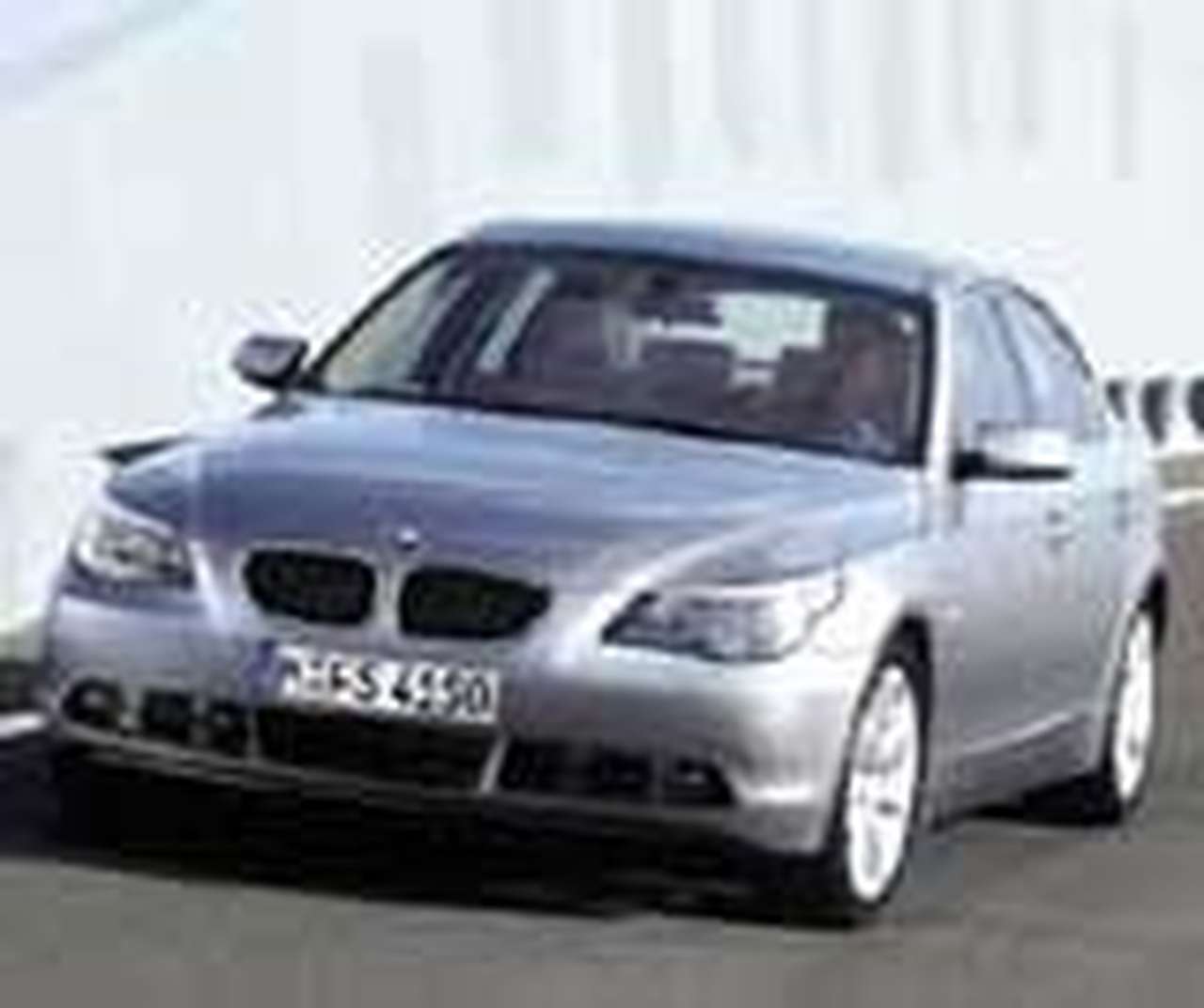 Новые BMW могут внезапно потерять управление