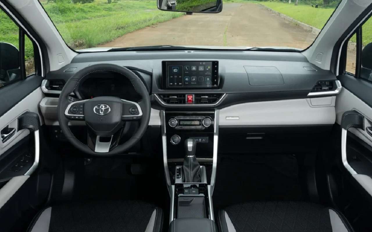 Интерьер Toyota Veloz