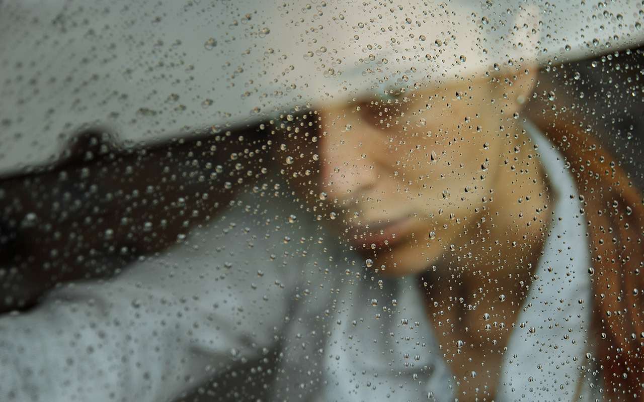 Девушка спаслась от похитителя, показав из машины жест из TikTok