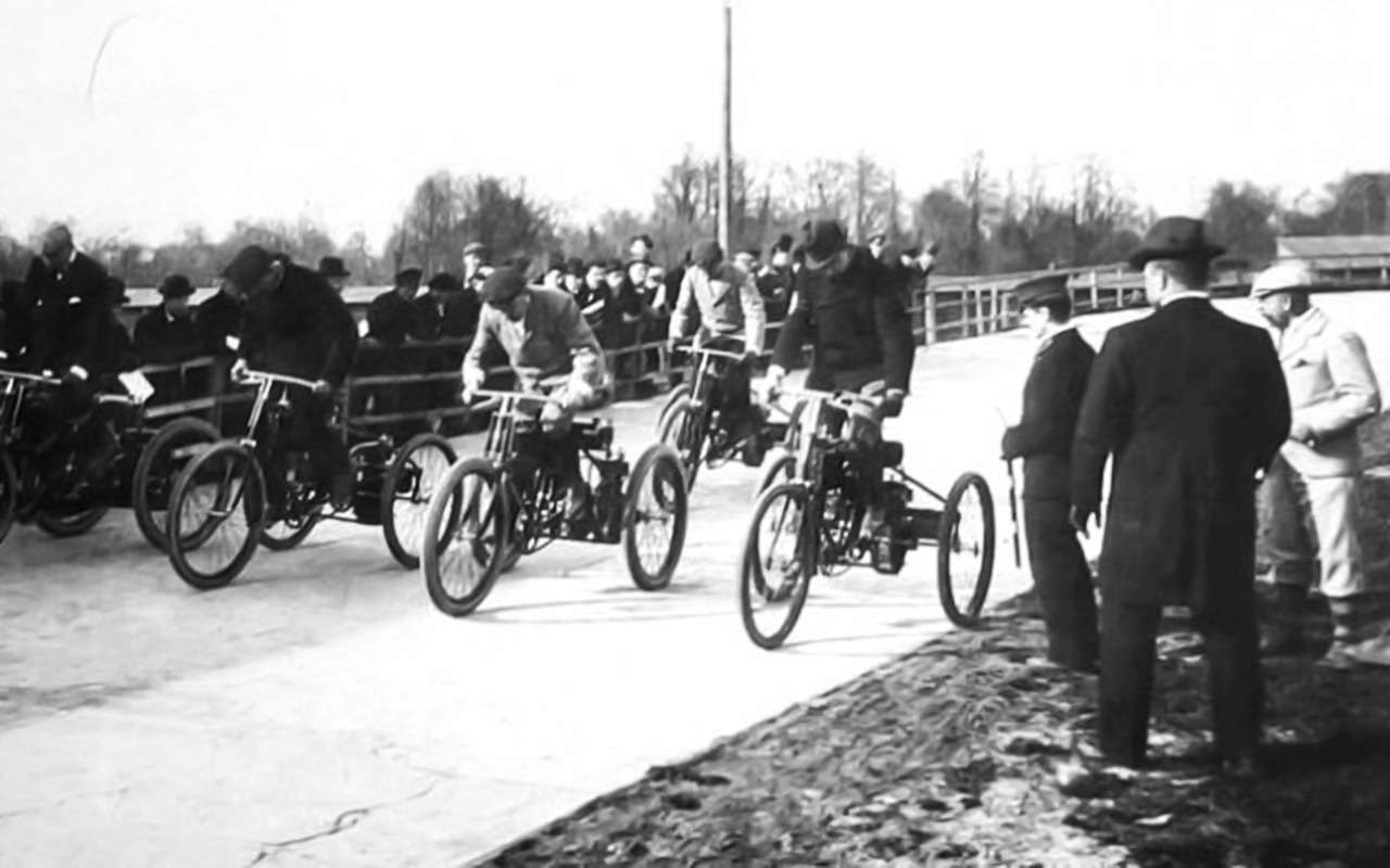 Когда прошла первая гонка в России - ну, кто угадает?