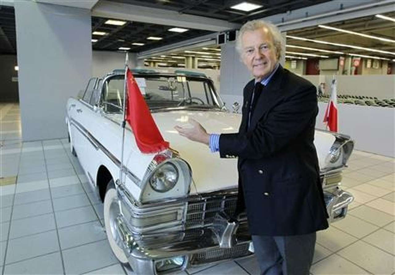 Глава музея государственных лидеров Оливье Делафон представил на аукционе ЗИЛ-111 Л.Брежнева