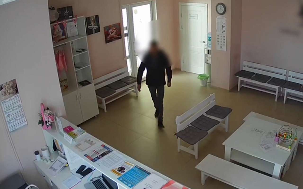 Ограбил храм и на эти деньги купил авто (видео)