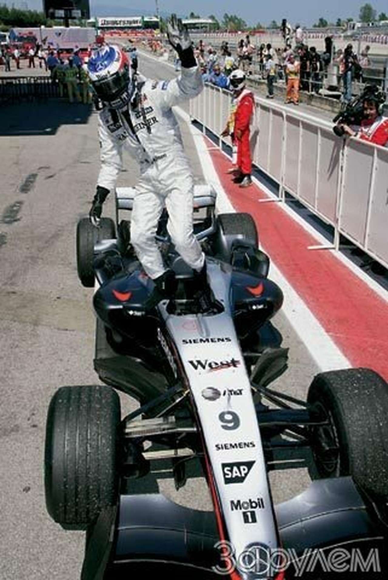 В износе виноват пилот!