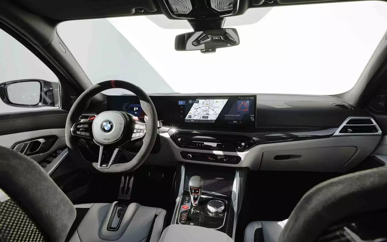 Интерьер BMW M3 Touring Edition