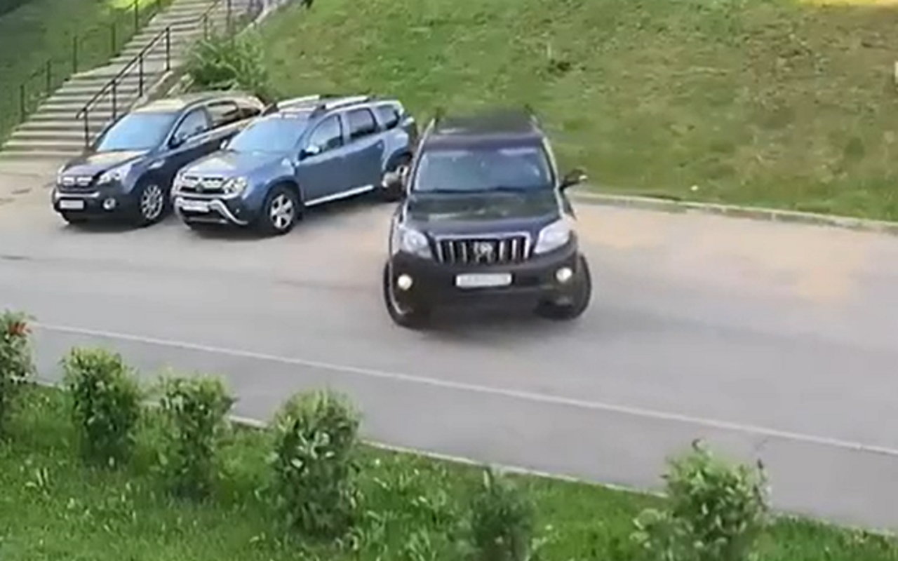 Очень странное ДТП: угадайте, что будет дальше