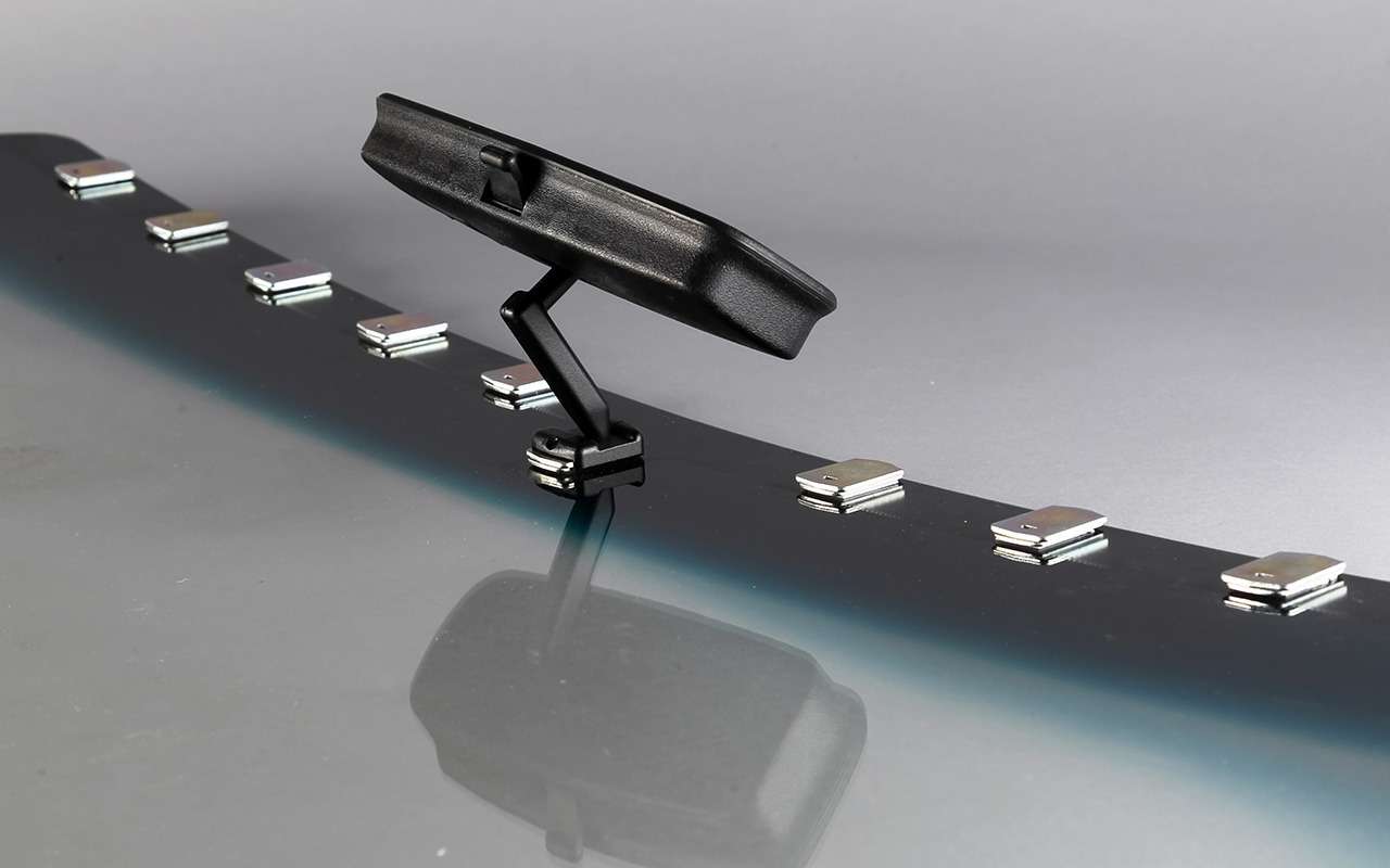 Чем и как приклеить металл к стеклу — экспертиза «За рулем»