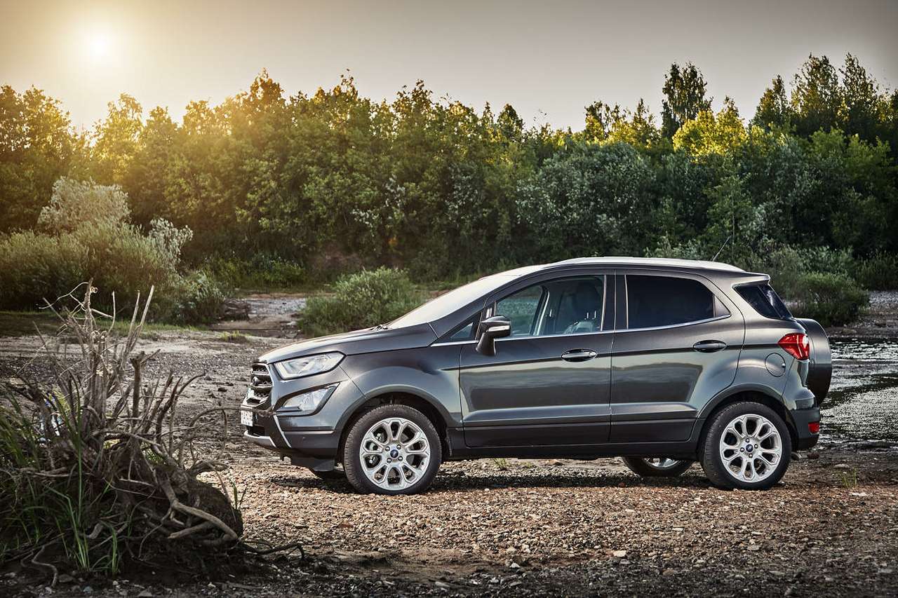 За что мы любим компактные кроссоверы? Исследование