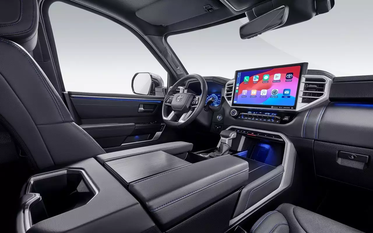 Интерьер Toyota Sequoia