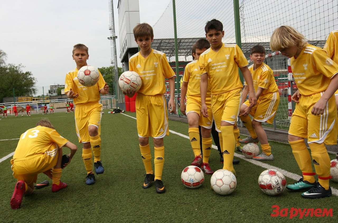 Volkswagen провел национальный футбольный турнир