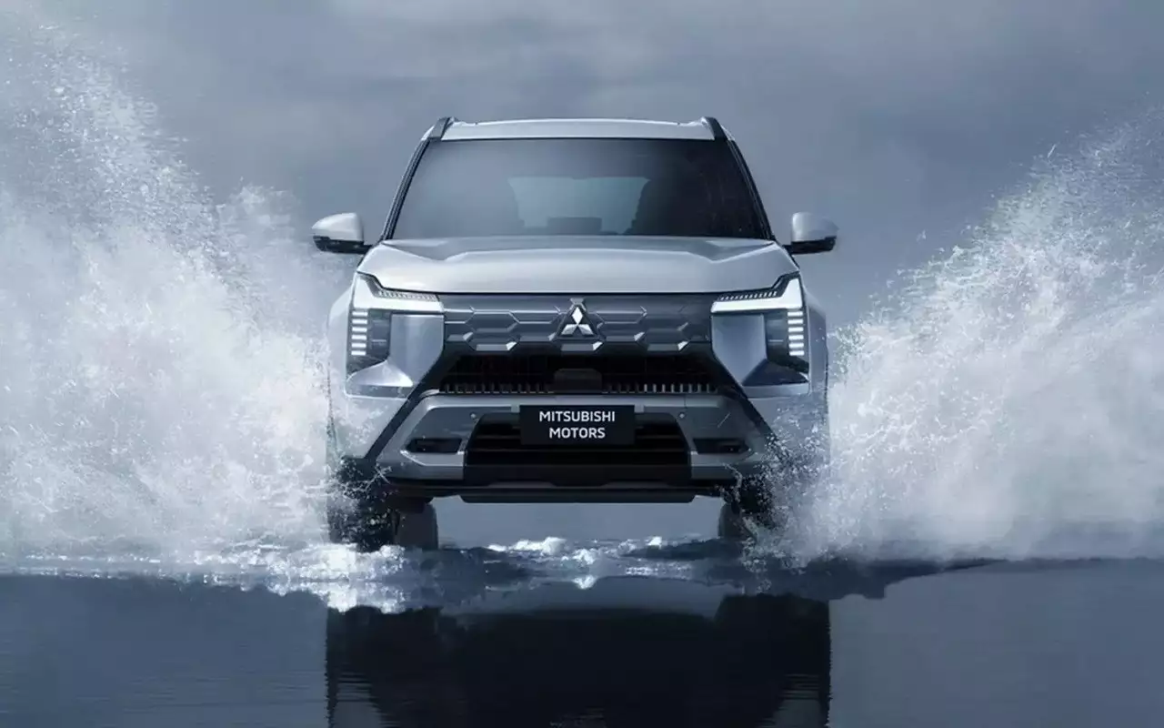 Mitsubishi Destinator
