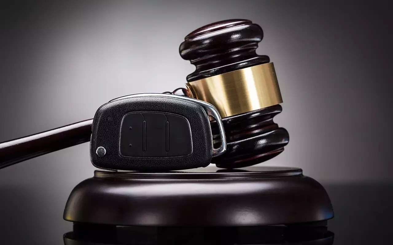 Женщину посадили за то, что покусала инспектора ДПС