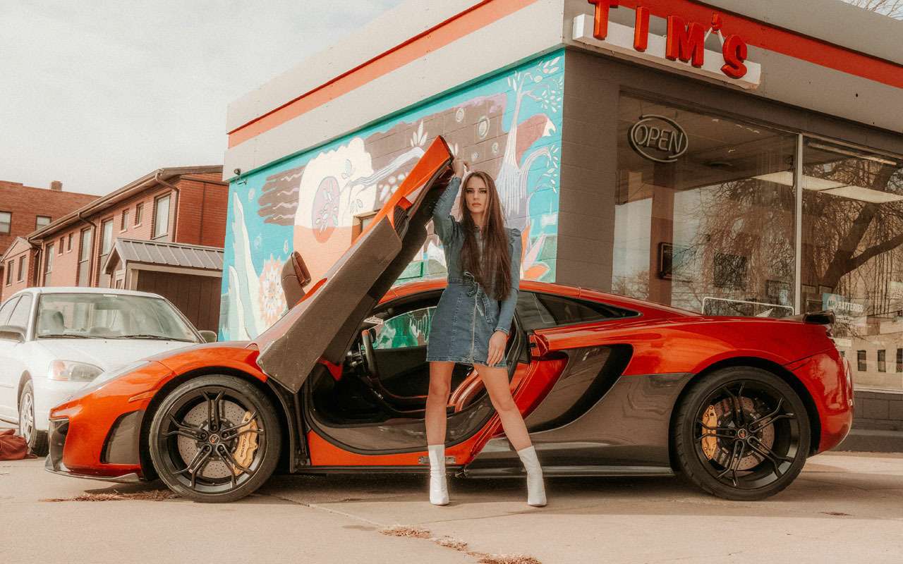 Из списка роскошных машин выпали 1000 моделей