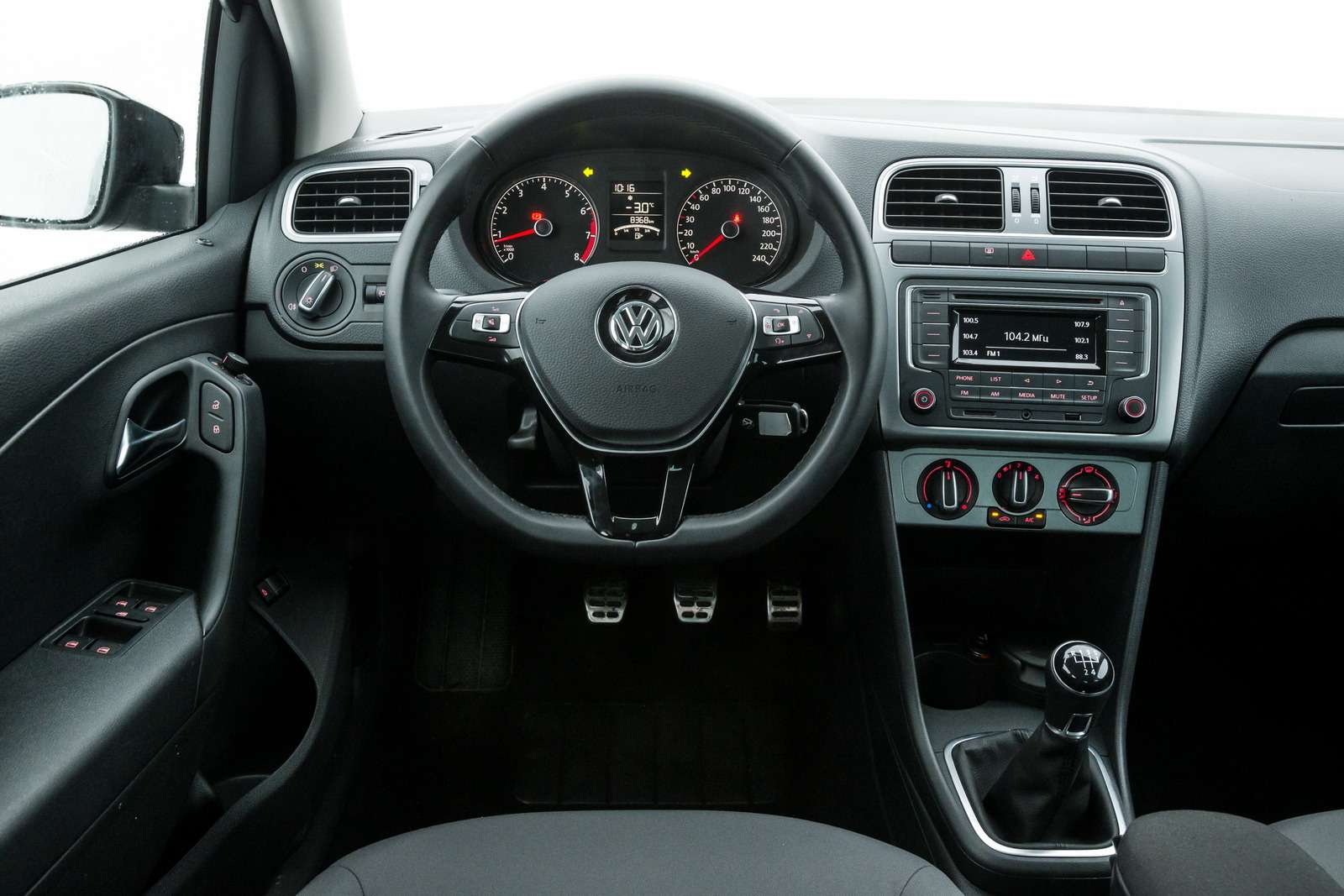 Volkswagen Polo sedan 2012 салон
