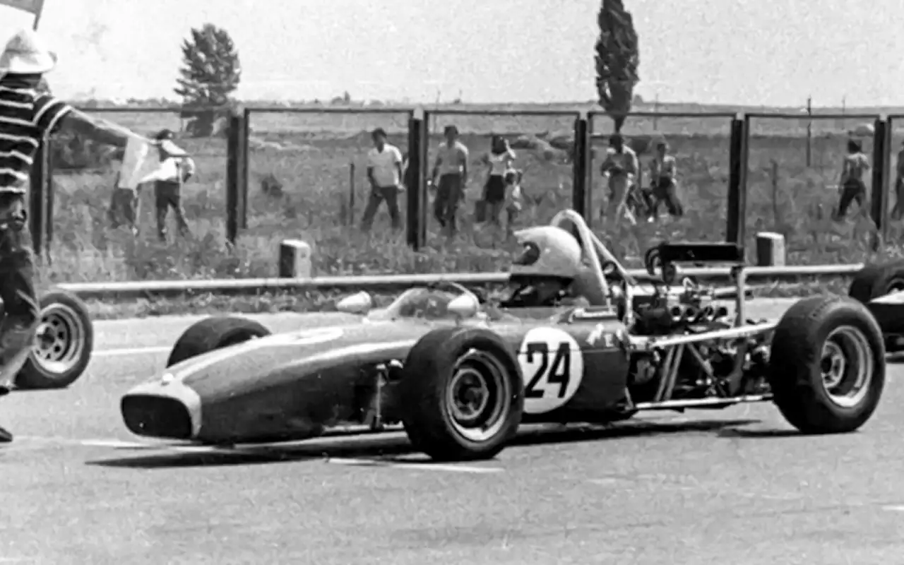 Москвич-Г5М с двухвальным мотором.