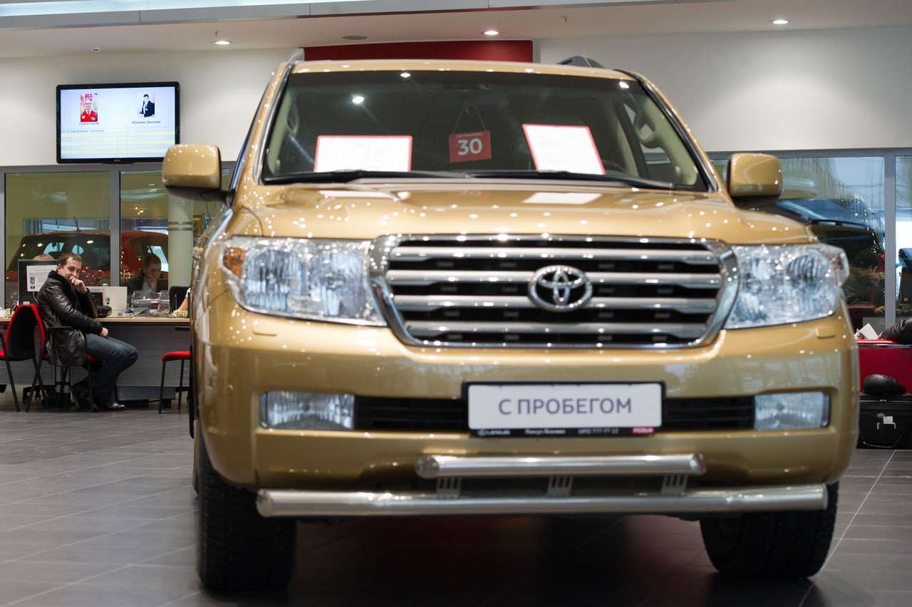 «Автостат»: российский рынок подержанных автомобилей тоже падает