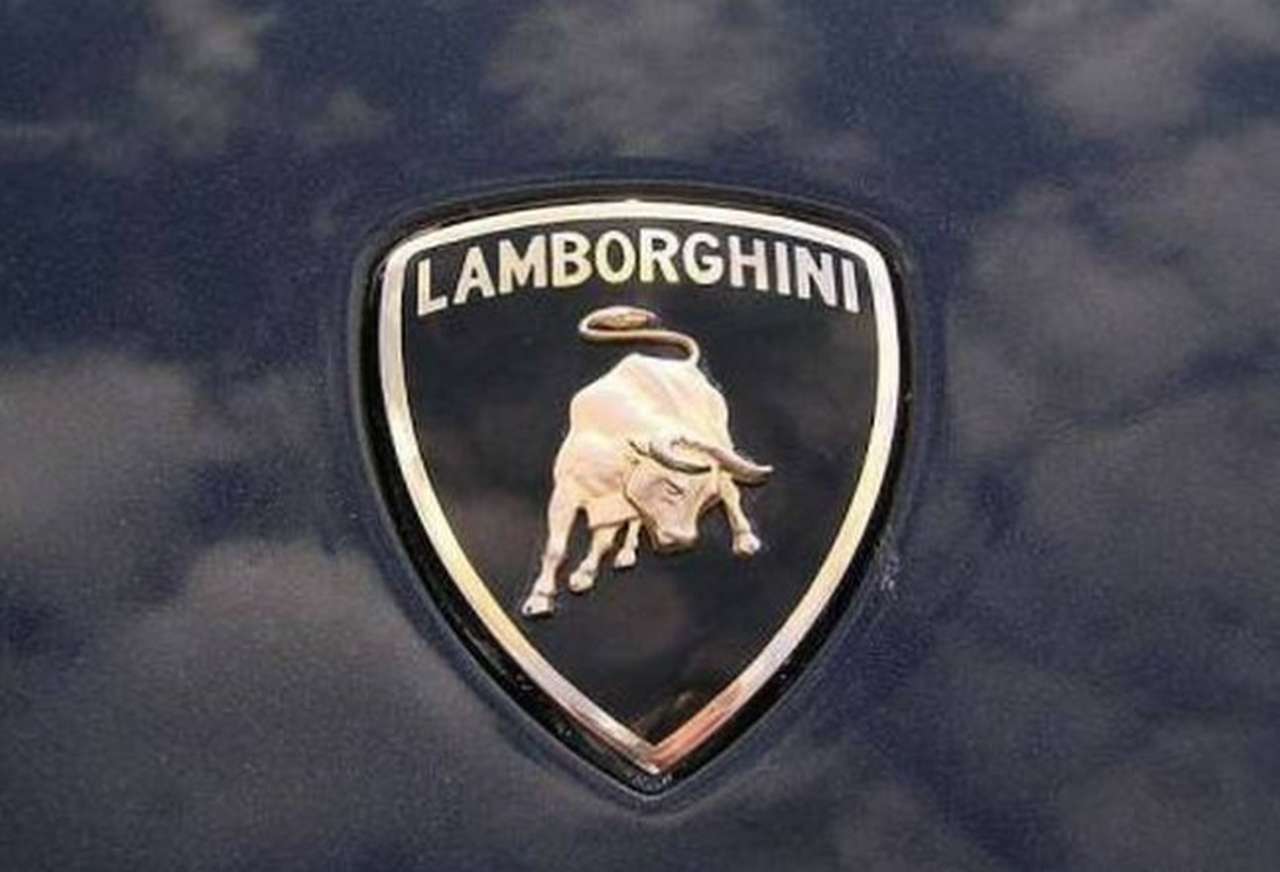 Полицейские Дубая будут ездить на Lamborghini