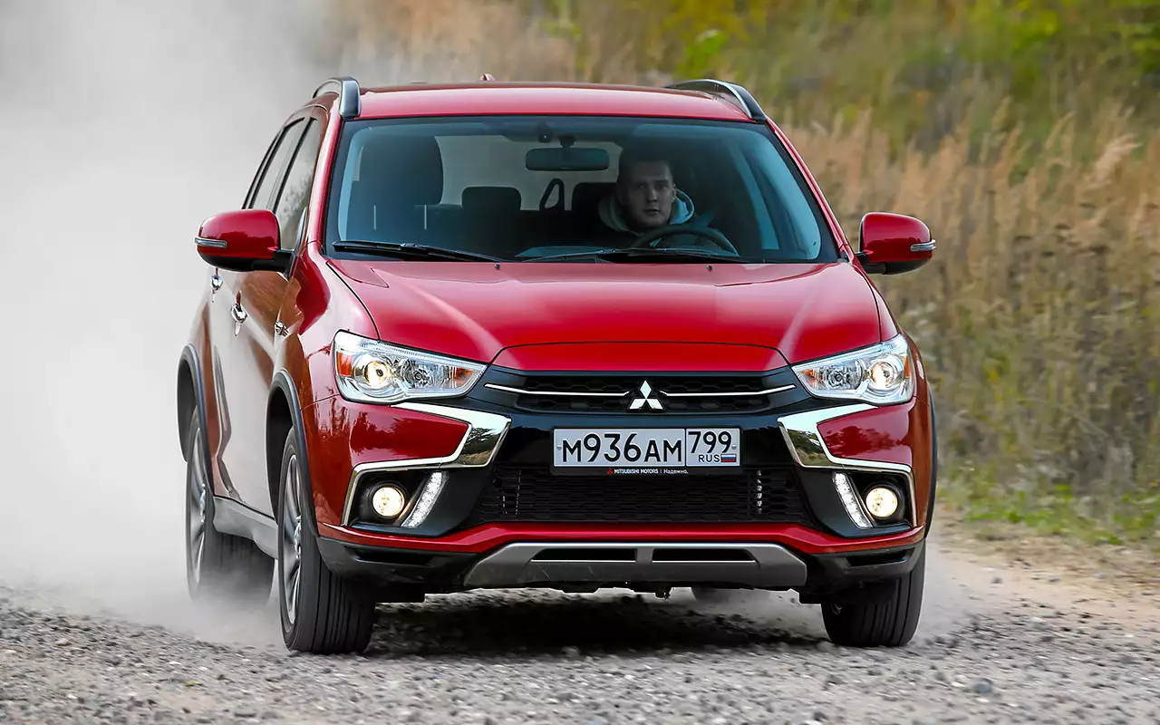 Какой mitsubishi лучше. Субару АСХ. Nissan ASX. Ниссан АСХ новый. Мицубиси АСХ И Ниссан Кашкай