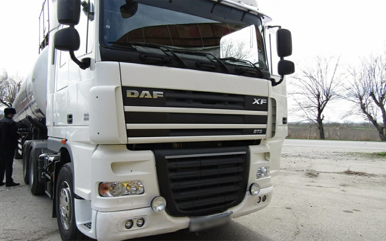 Как он это сделал?! Мужчина нелегально перевез 40 тонн спирта