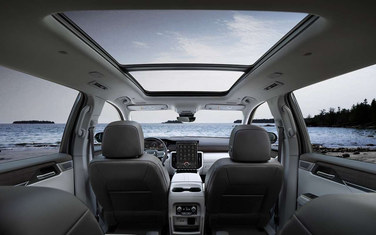 Интерьер GMC Acadia 2025