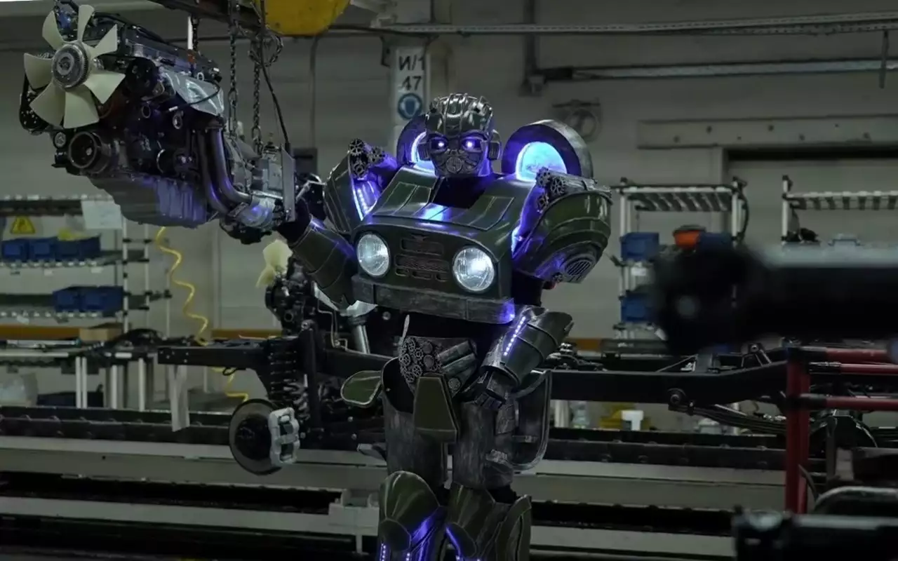 УАЗ создал робота-трансформера по мотивам внедорожника Хантер