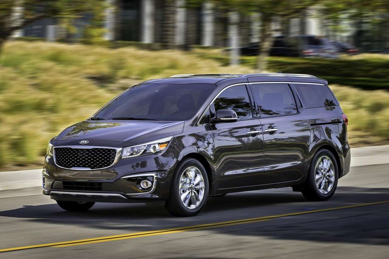 Новый минивэн Kia Carnival шагнул в премиум-сегмент