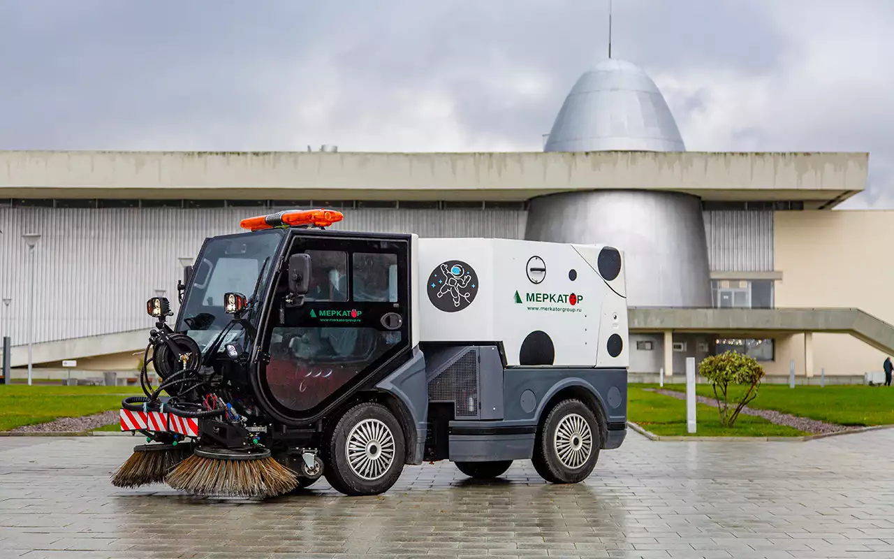 Швейцарский нож на колесах — одна машина взамен бригады дворников и парка техники