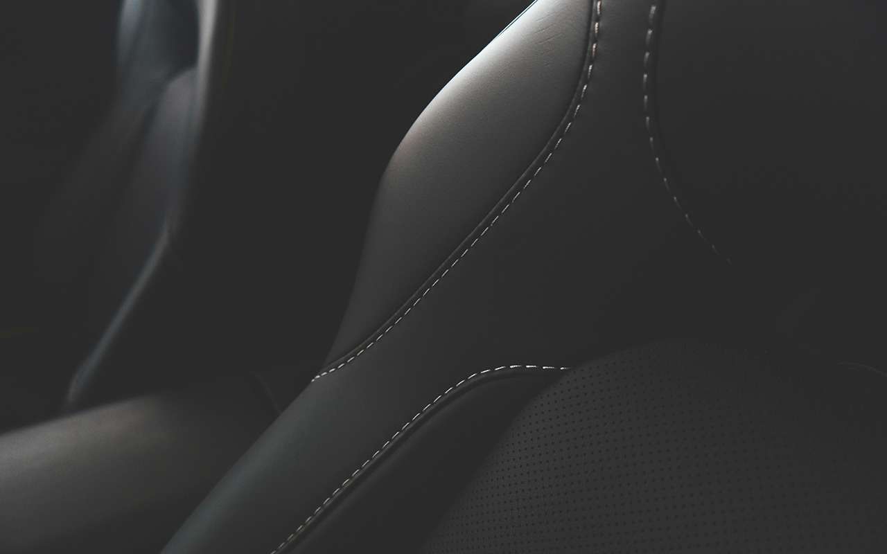 Признак роскоши или просто головная боль: минусы кожаного салона