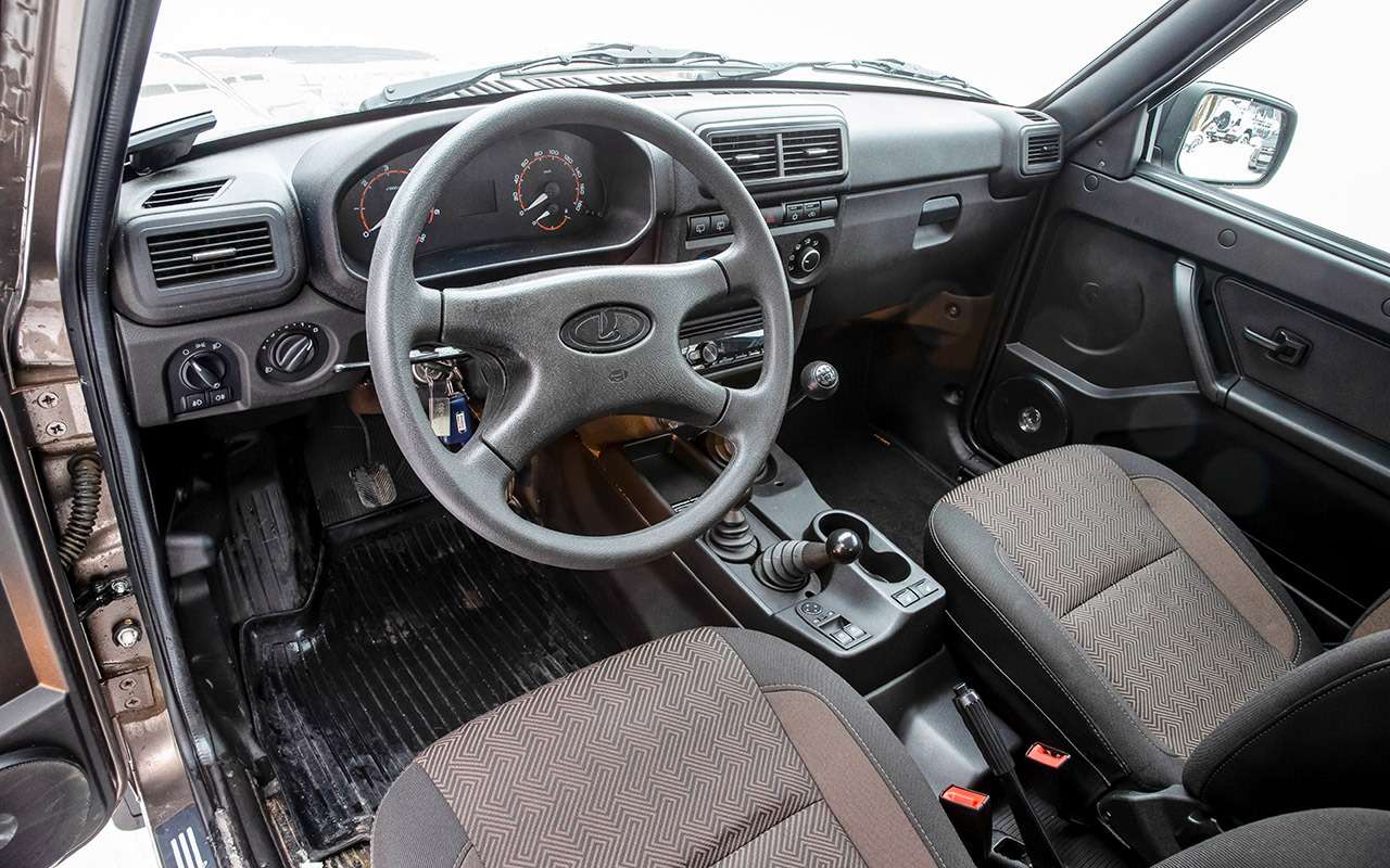 Интерьер Lada Niva Bronto