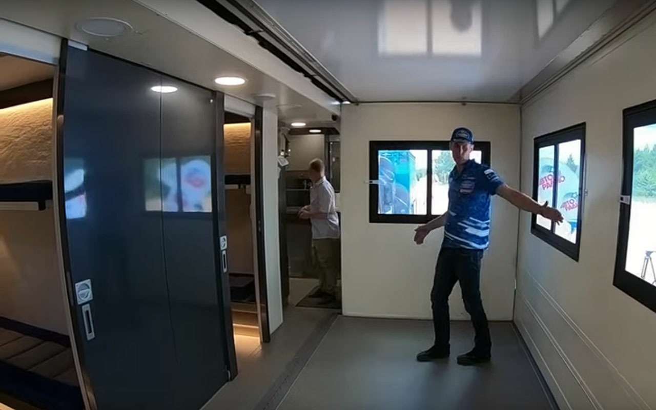 Вот каким должен быть автодом: на базе КАМАЗа и с пивным краном!