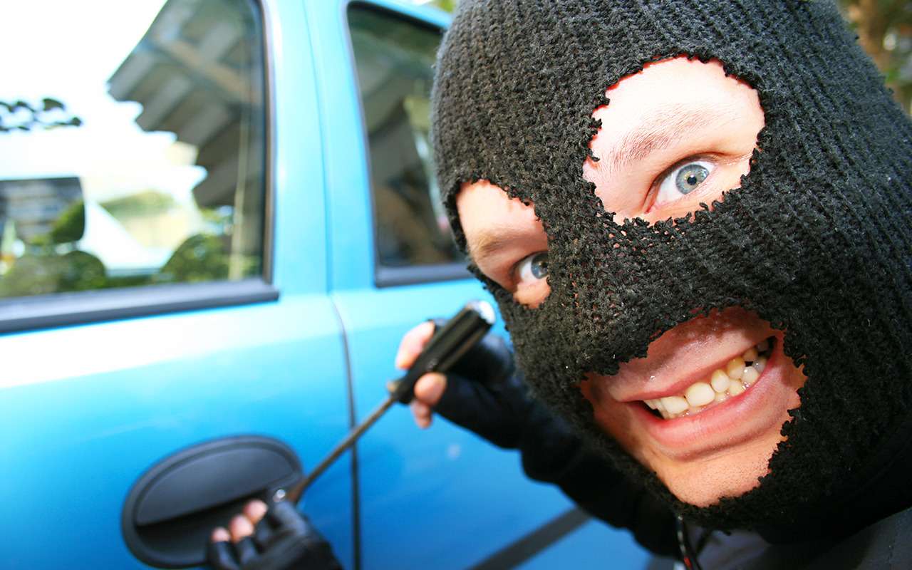 Фатальное невезение: ростовский угонщик за день ухитрился сломать три автомобиля