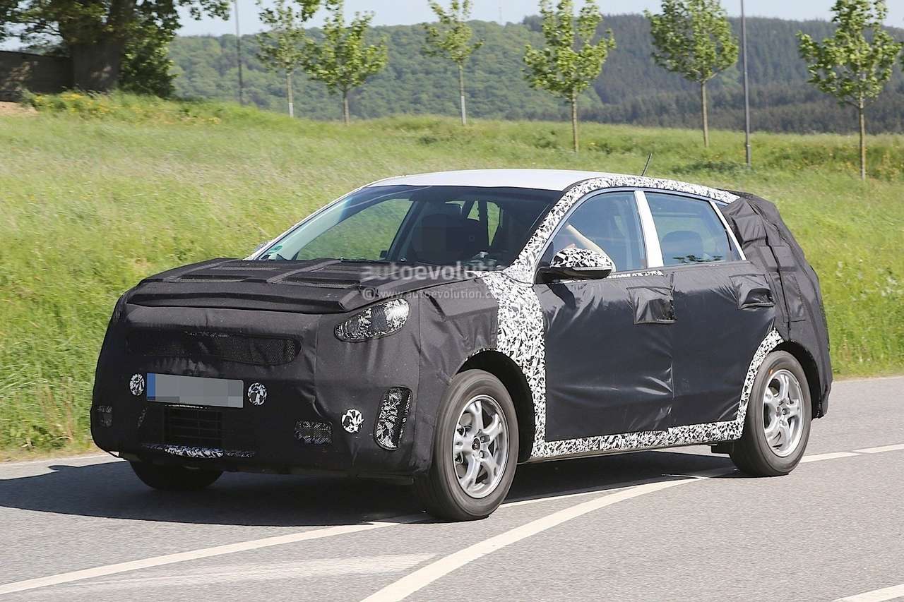 В Германии замечен необычный кроссовер Kia