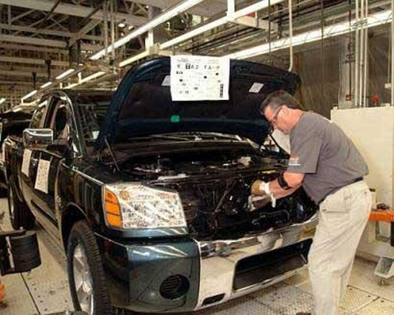 Суперпикап Nissan Titan запущен в производство