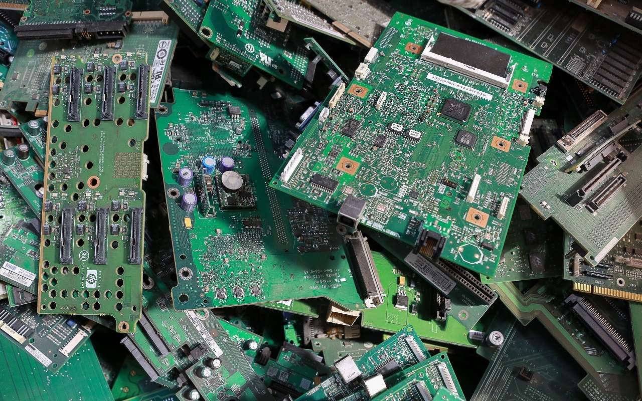 На вес золота: цены на микрочипы взлетели в 300 раз