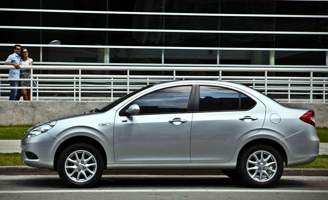 JAC Motors привезет в Россию грузовики и два седана
