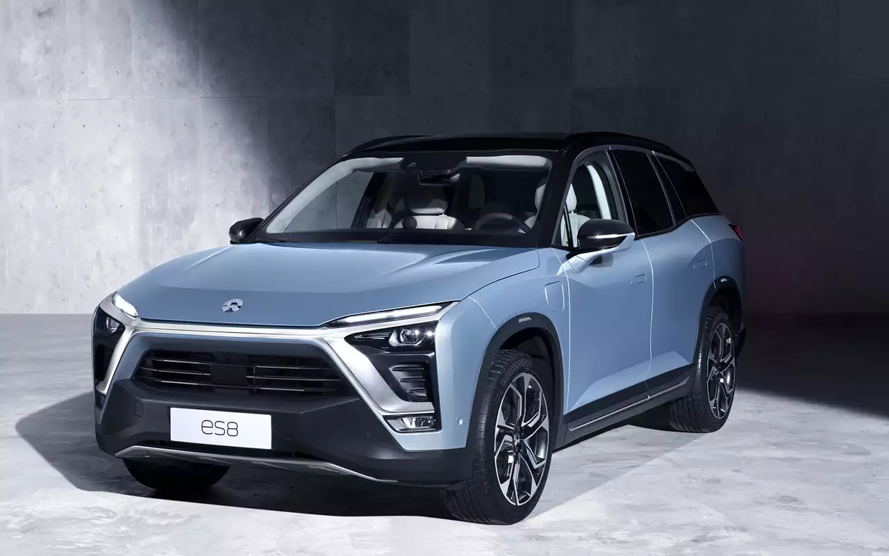 Nio ES8
