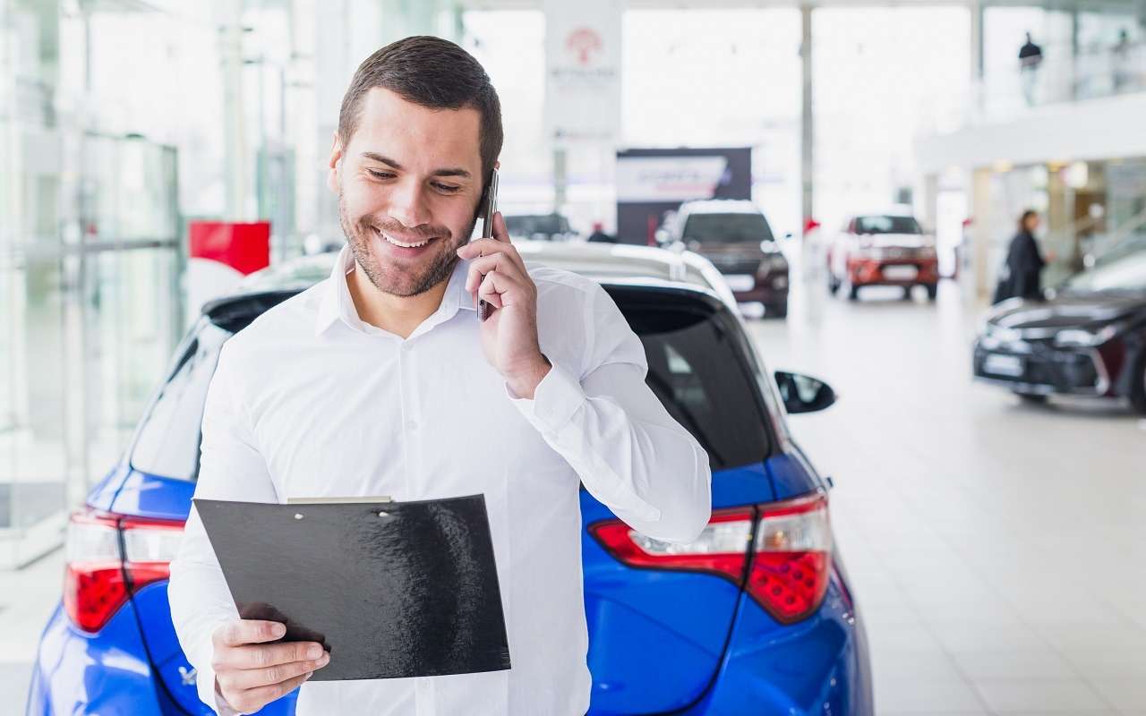 Россияне начали скупать новые машины — цифры удивят