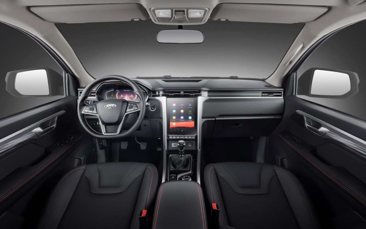 Бензин и дизель: JAC анонсировал пикап для России