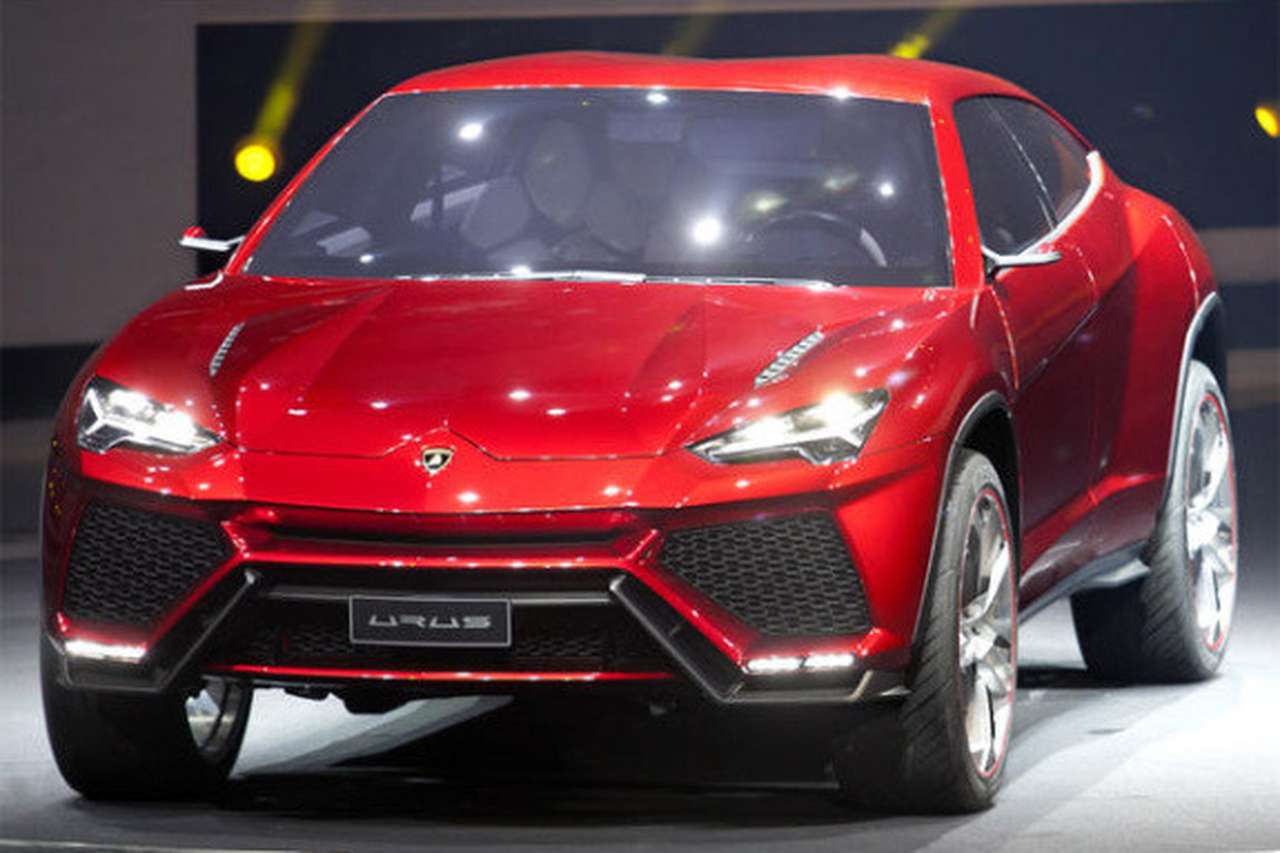 Lamborghini везет в Москву кроссовер