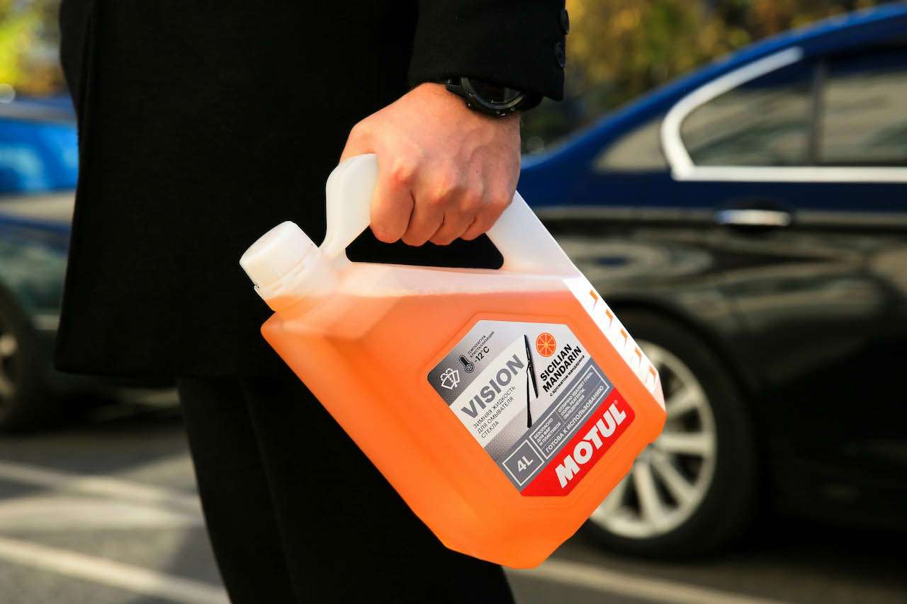 Новый год близко: Motul выпустил незамерзайку с запахом мандаринов