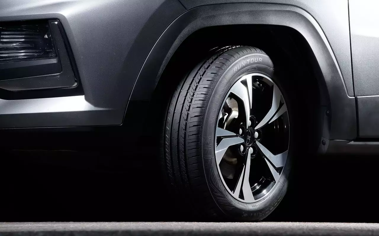 Одна из новинок-2026 – шина Cordiant Run Tour из Ульяновска, она аналогична ранее выпускавшейся Firestone FS100. Ключевая фишка — топливная экономичность. Типоразмеры – 13-17"