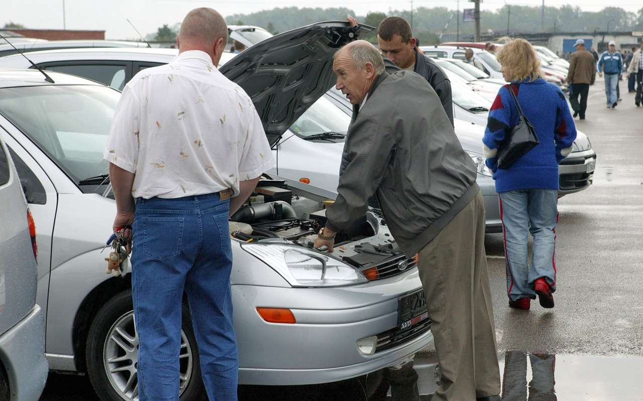 Россияне стали тратить больше на покупку «старых» бэушек