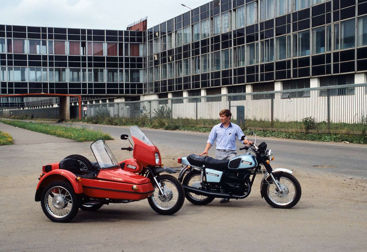 Модели мотоциклов Юпитер и Планета производственного объединения Ижмаш