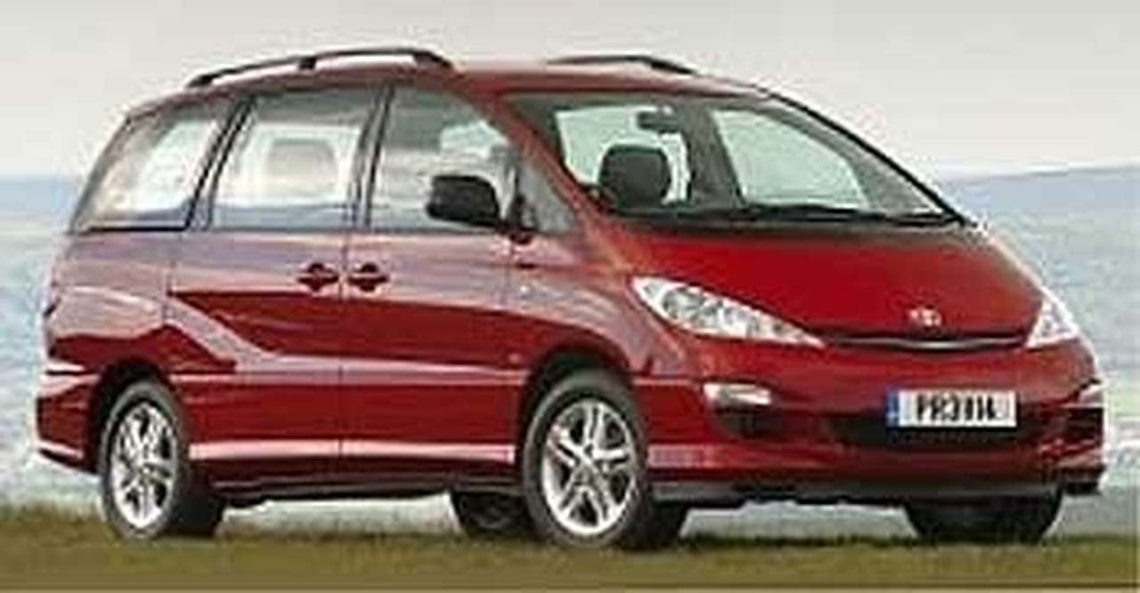 Toyota обновляет восьмиместную Previa