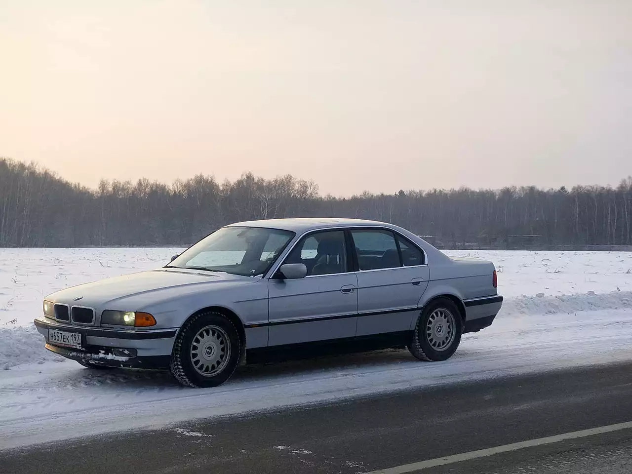 BMW 7 Series в кузове Е38 1998 г.в.