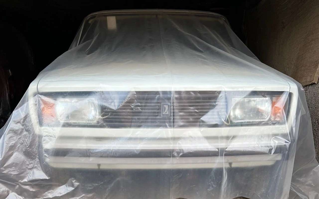 ВАЗ-2104 продают за 10 млн рублей: хозяин считает его коллекционной ценностью