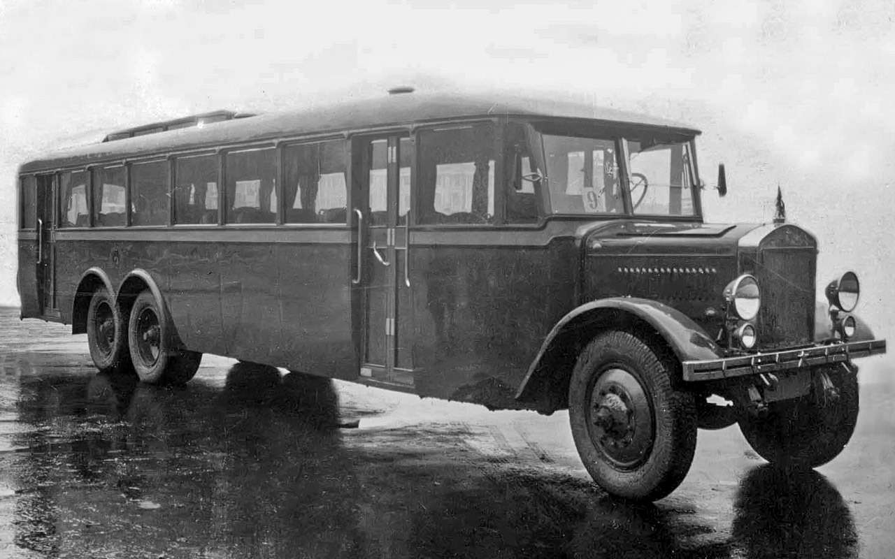 ЯА‑2 с кузовом ленинградского завода АТУЛ выглядел празднично и нарядно.